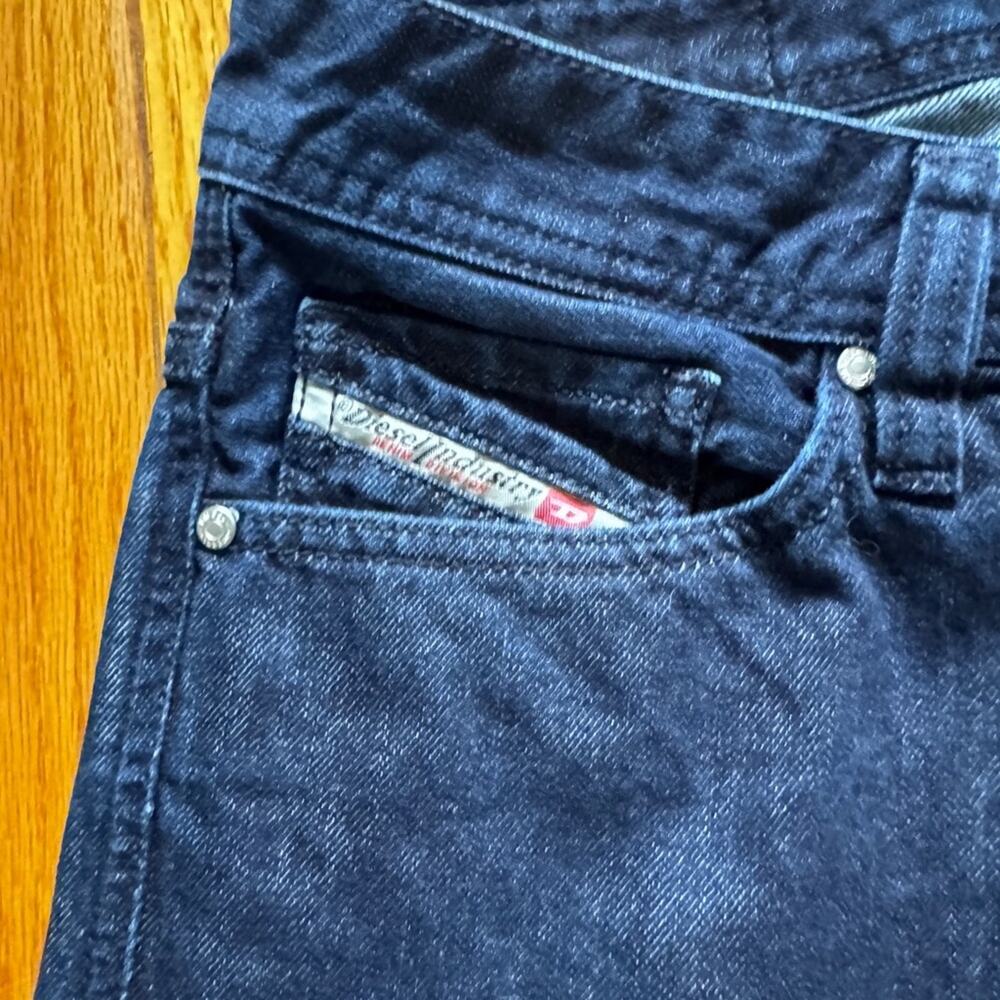 Diesel Viker Regular Straight Leg Jeans Wash 0R933 Dark Indigo | 30x32